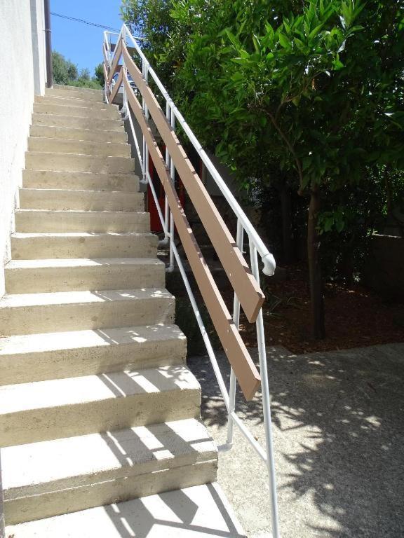 Apartments Losinj Mali Losinj Exterior photo