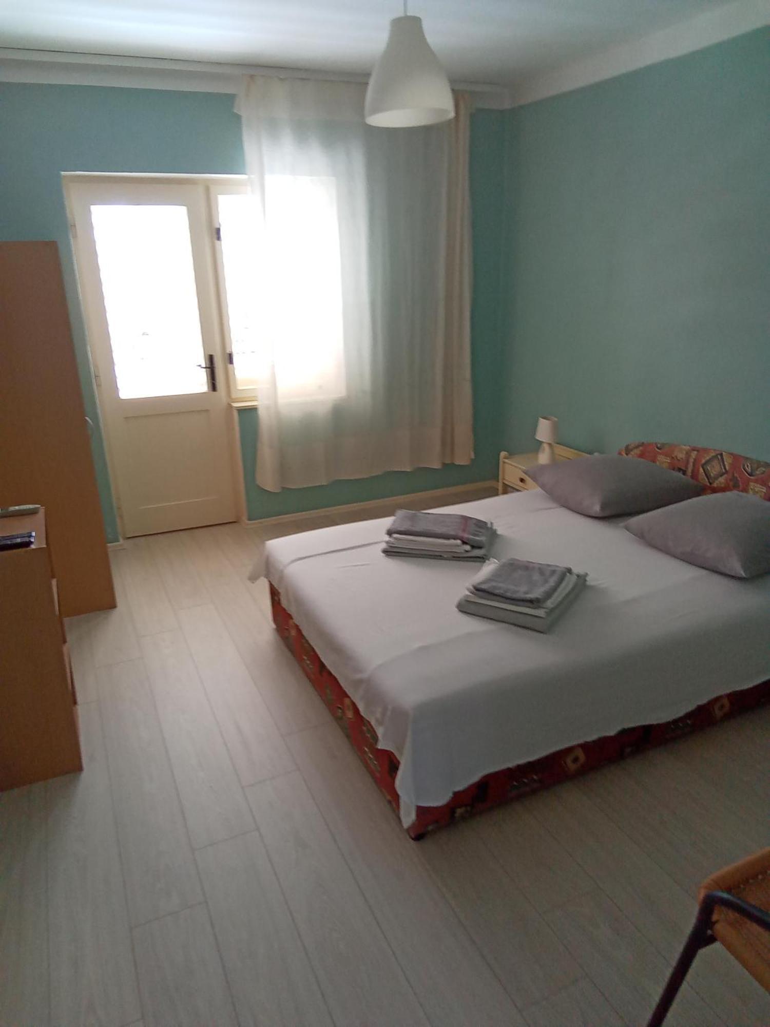 Apartments Losinj Mali Losinj Exterior photo